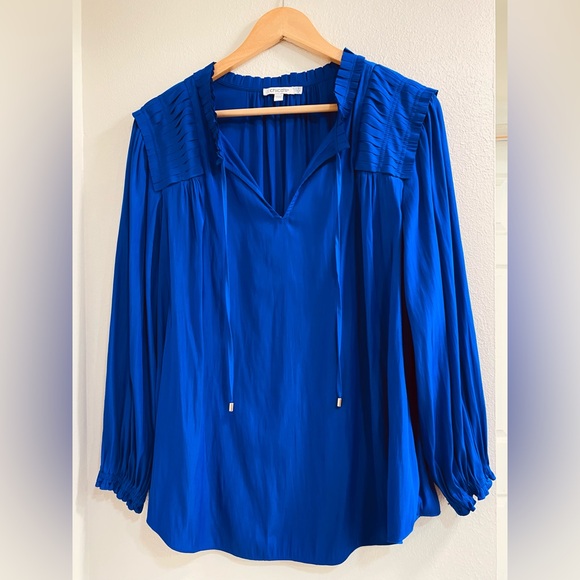 Chico's Size 3 (16/18) Vibrant Blue Blouse Flowy Silky Soft Oversized - Picture 1 of 8